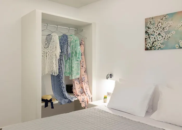 Windmillside Luxury * Emporio (Santorini)