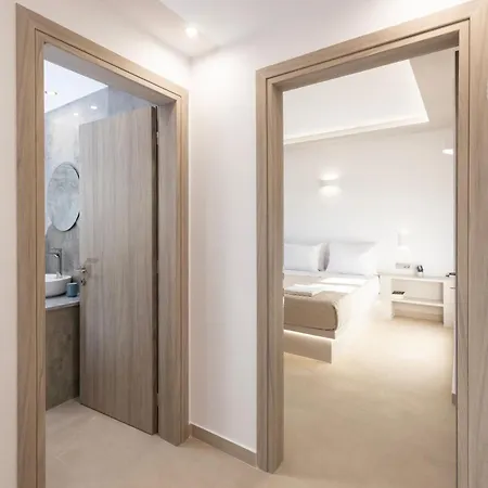 Windmillside Luxury Emporio (Santorini)