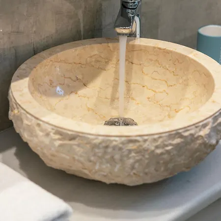 Windmillside Luxury Apartment *