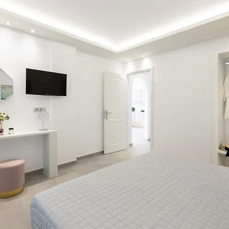 Windmillside Luxury Emporio (Santorini)