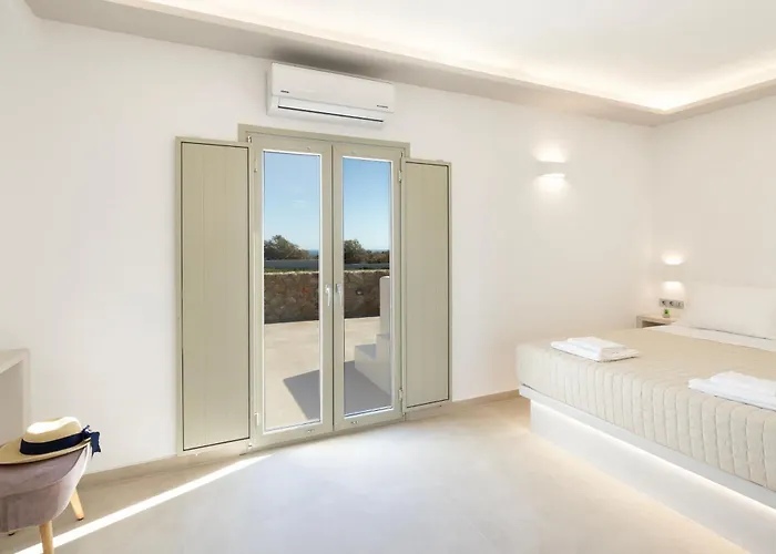 Windmillside Luxury Apartment Emporio (Santorini)