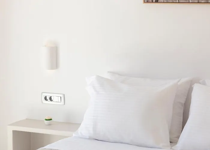 Windmillside Luxury Apartment Emporio (Santorini)