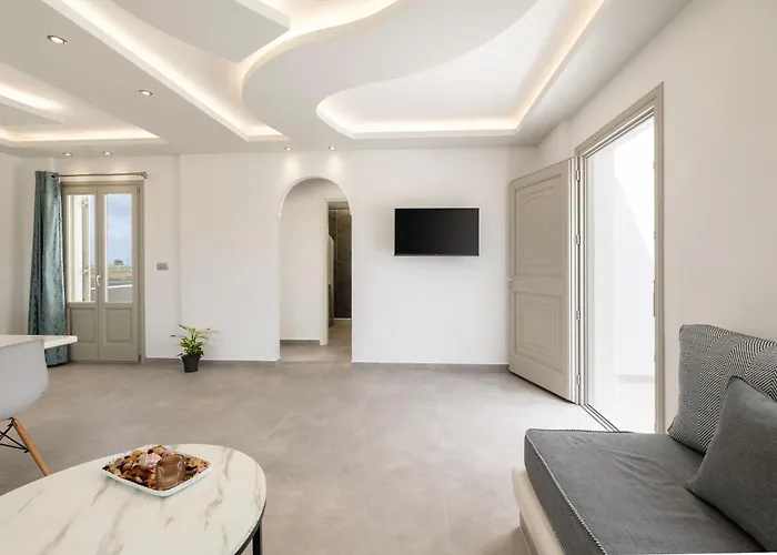 Windmillside Luxury * Emporio (Santorini)