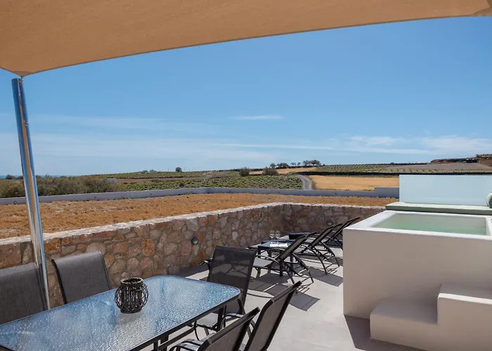 Windmillside Luxury Emporio (Santorini)