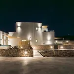 Windmillside Luxury Emporio (Santorini)