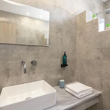 Windmillside Luxury Apartamento Emporio (Santorini)
