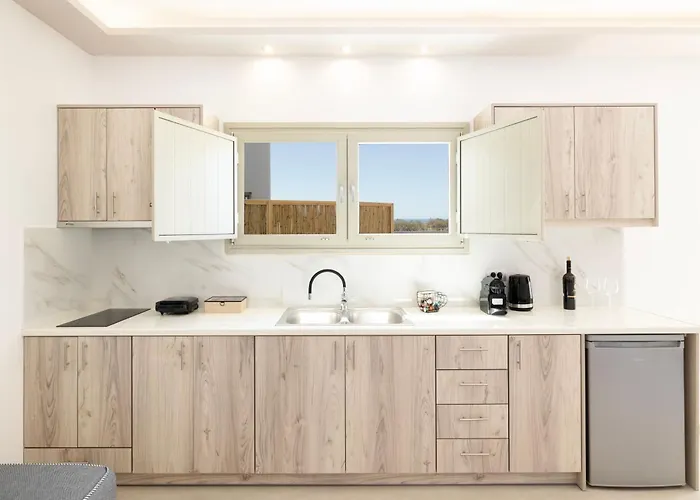 Windmillside Luxury Emporio (Santorini)